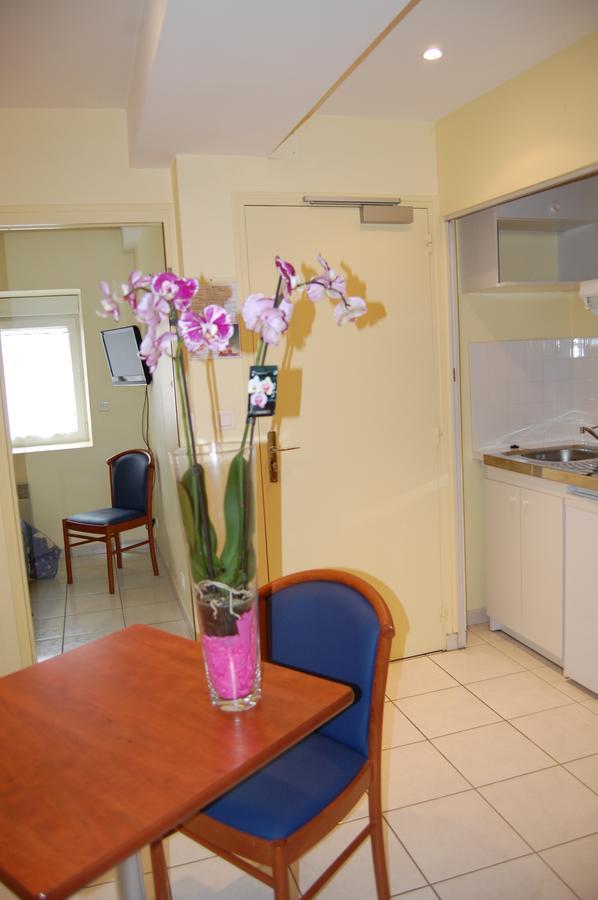 Appart'Hotel La Suze Sur Sarthe Luaran gambar
